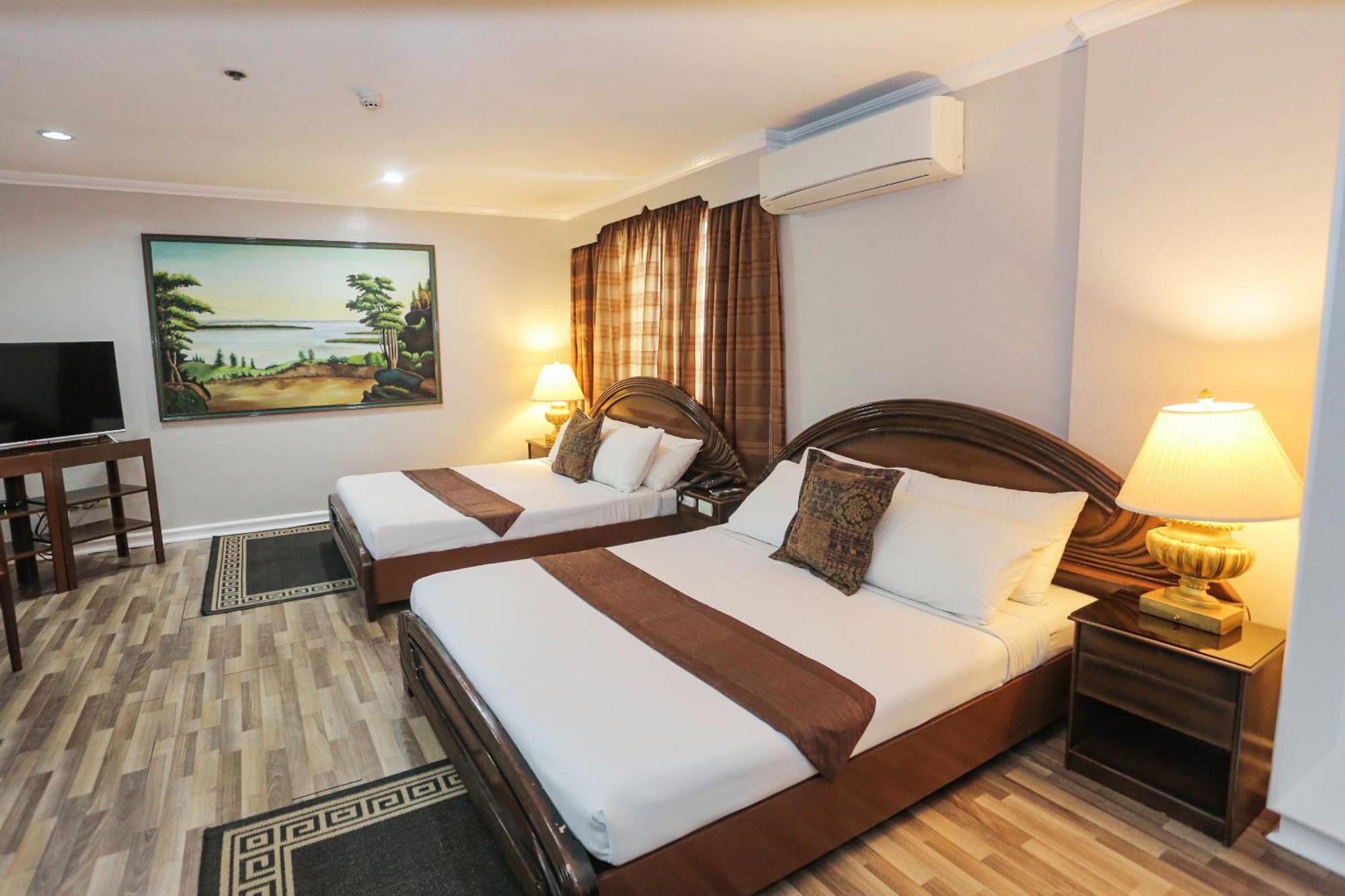 Holiday Plaza Hotel - Cebu Kültér fotó