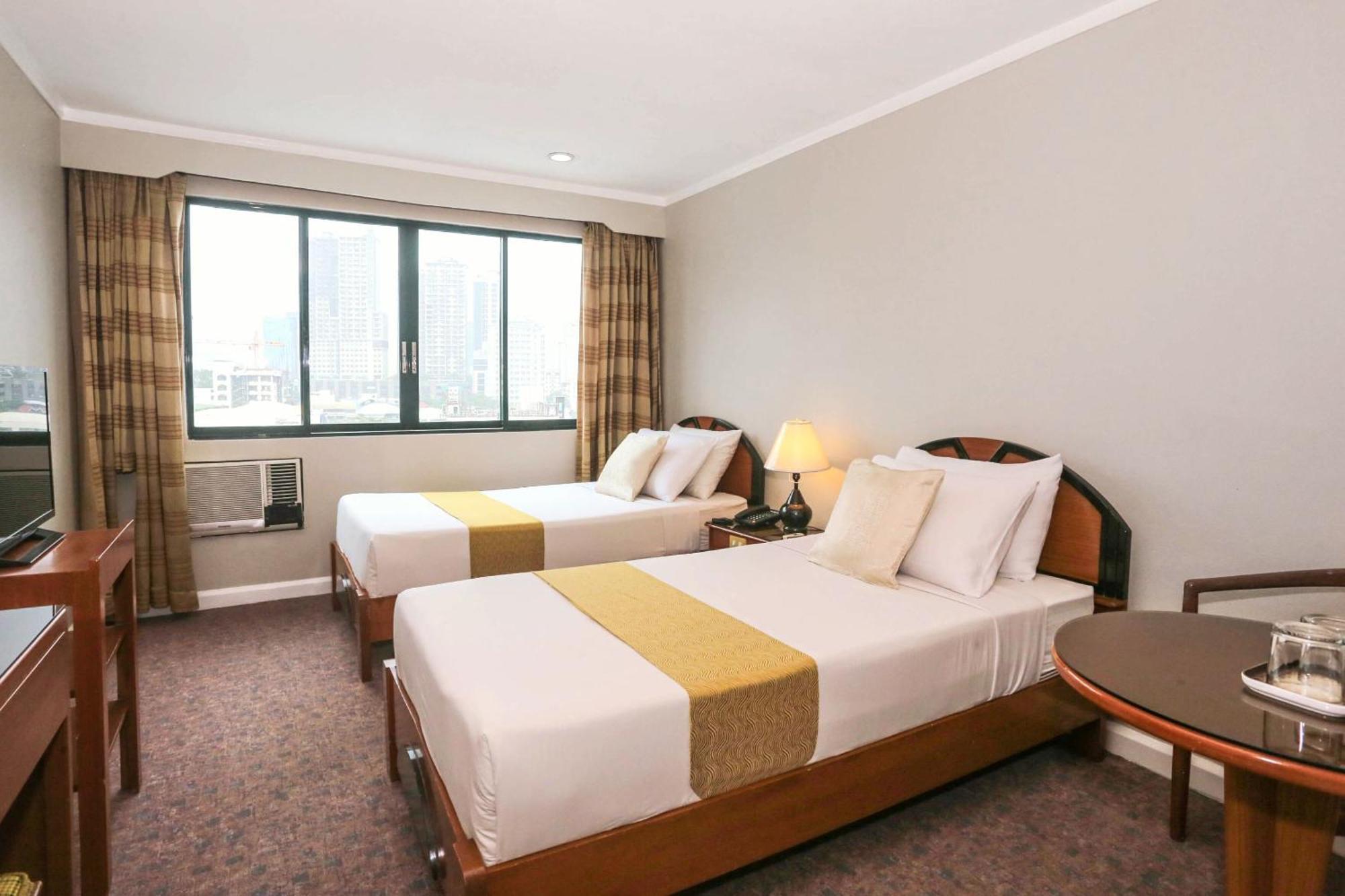 Holiday Plaza Hotel - Cebu Kültér fotó