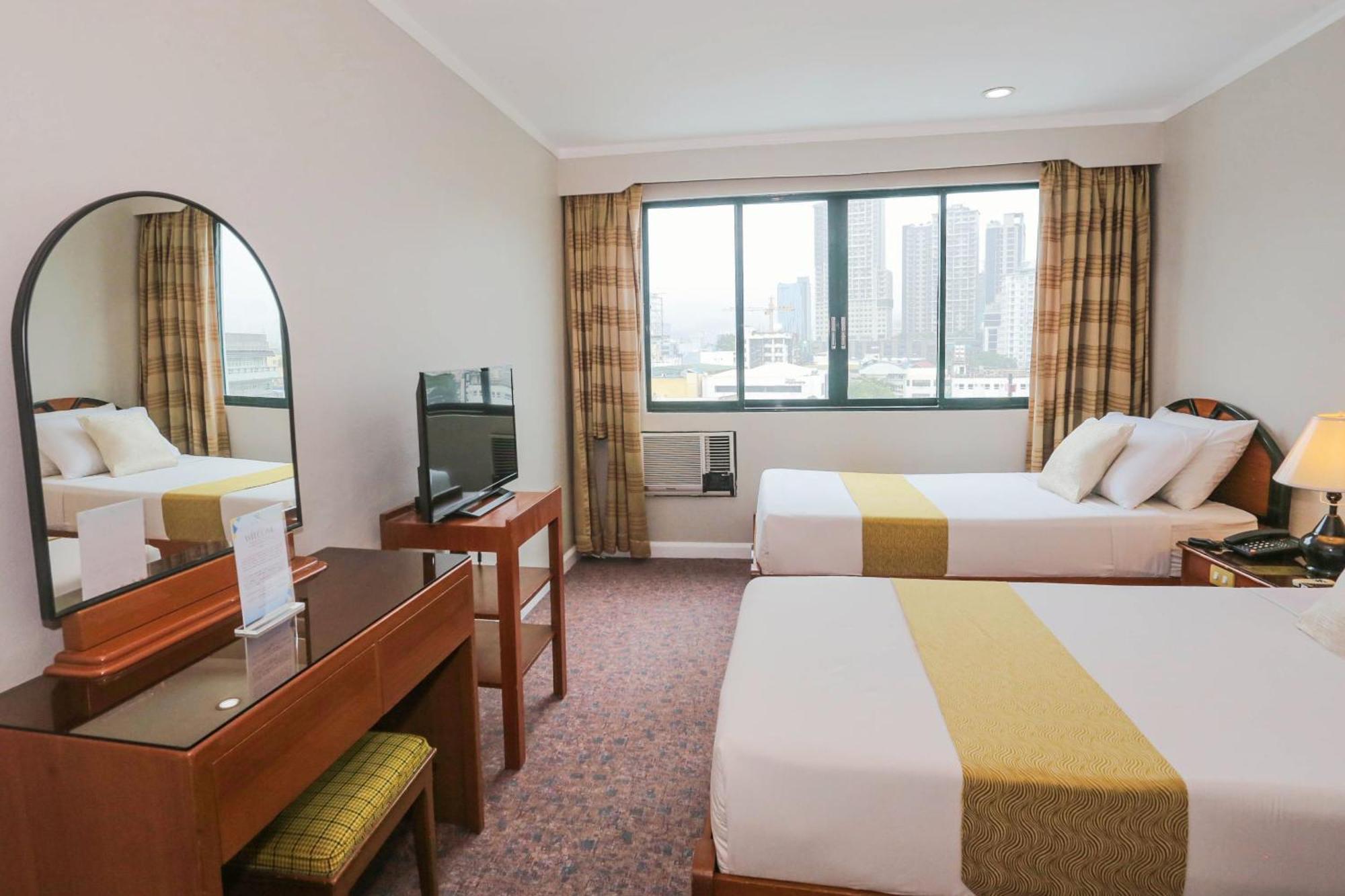Holiday Plaza Hotel - Cebu Kültér fotó