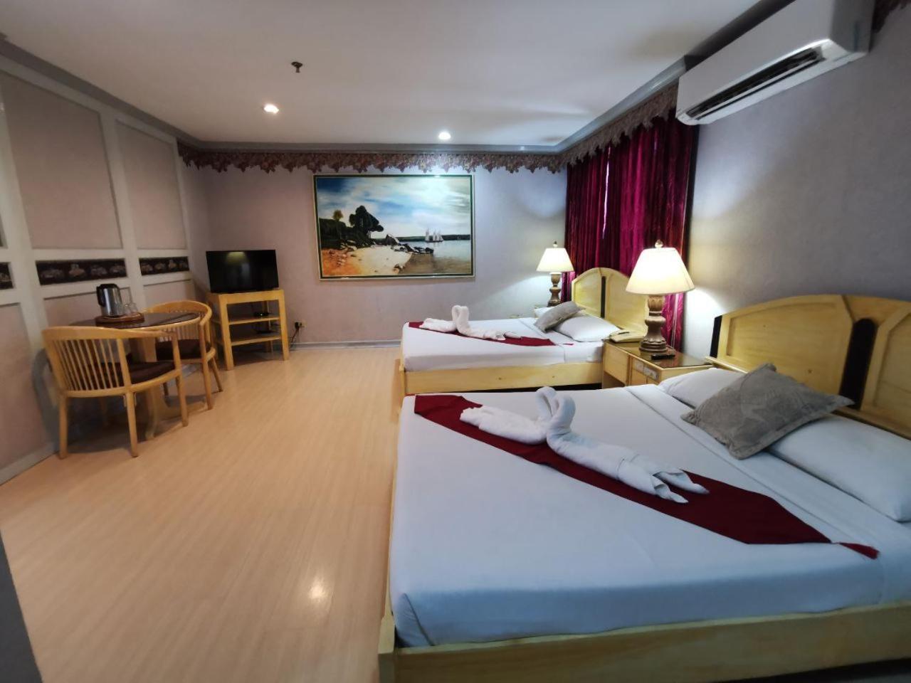 Holiday Plaza Hotel - Cebu Kültér fotó